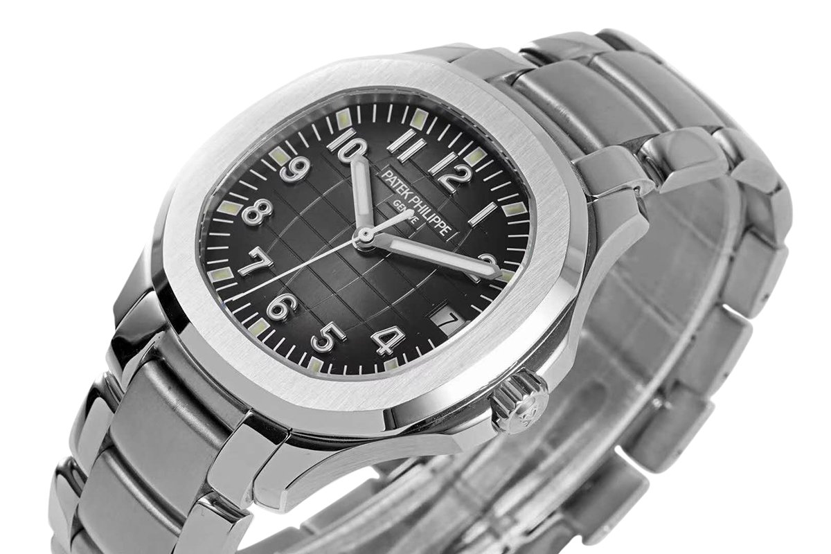 Aquanaut 5167/1A-001 Black Dial in Steel on Bracelet