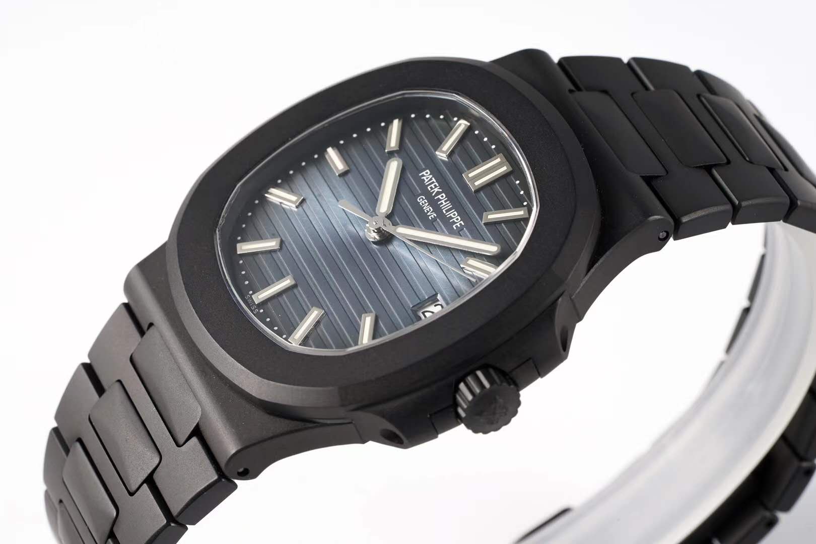 Nautilus Jumbo 5711 ‘Black Venom Limited Edition’ Blue Dial