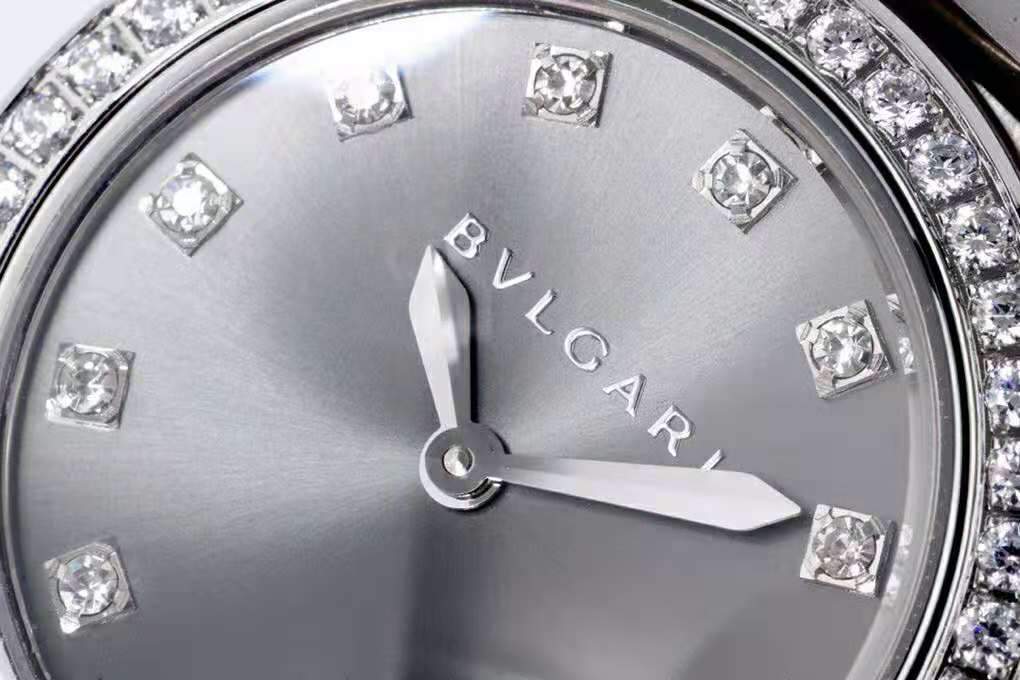 Lvcea Grey Dial in Steel with D1am0nd Bezel