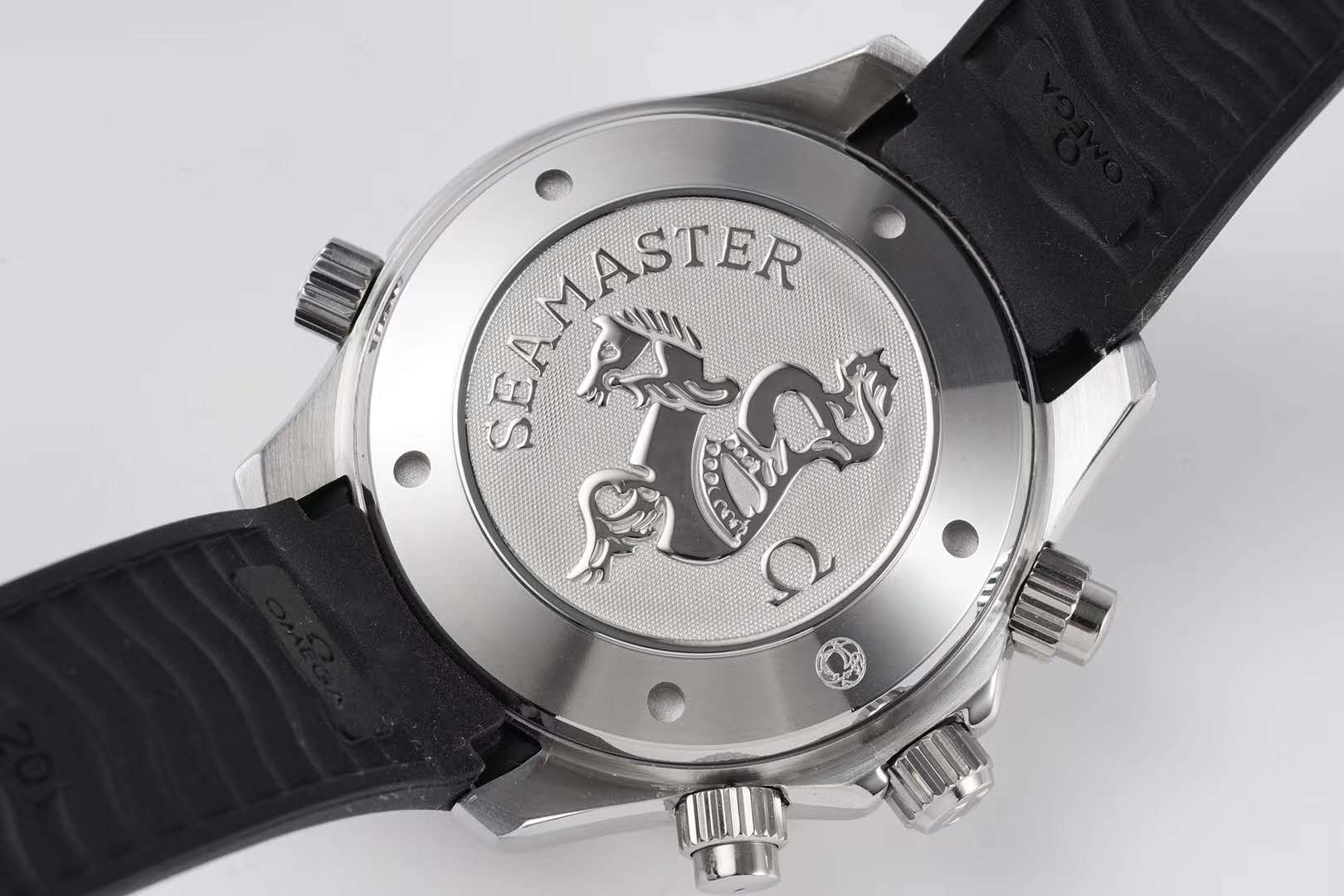 Seamaster Diver 300m Chronograph Black Dial on Rubber Strap