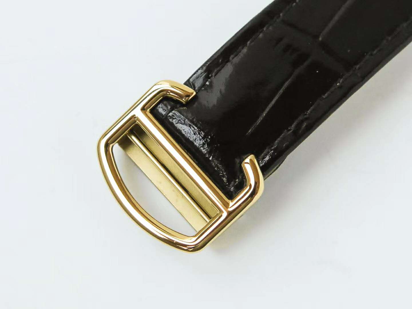 Ballon Bleu de Ca*t1er 42mm D1am0nd Paved Dial in Yellow Gold