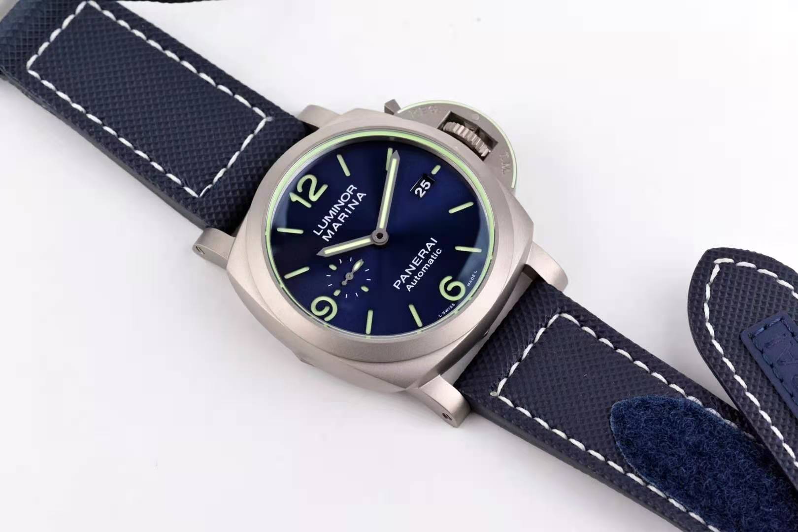 PAM1117 Luminor Marina 44mm