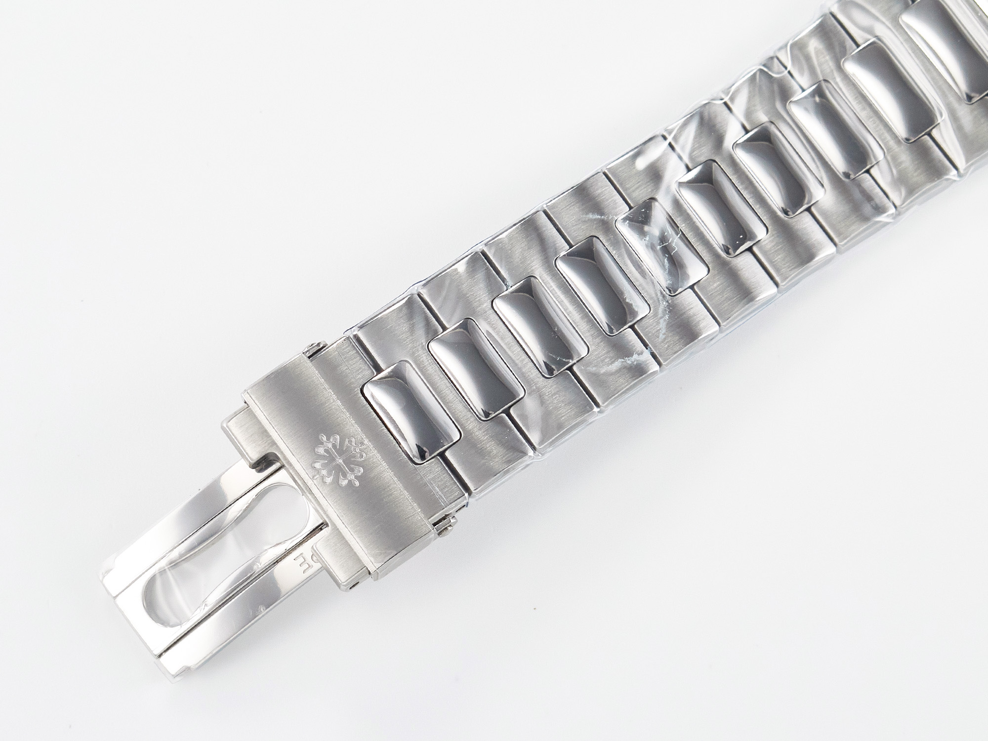 Nautilus 5711 3KF 1:1 Best Edition White Dial on SS Bracelet A324 S*per Clone V2